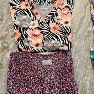 2XL Scrub tops